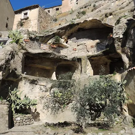 Rifugio Porta Nord ゲストハウス Sperlinga