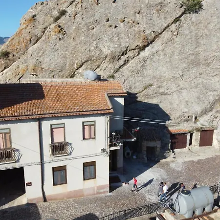 ゲストハウス Rifugio Porta Nord