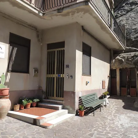 Rifugio Porta Nord بيت ضيافة Sperlinga
